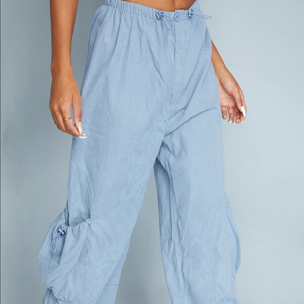 PrettyLittleThing Light Blue Cargo Track Joggers - Picture 3 of 3